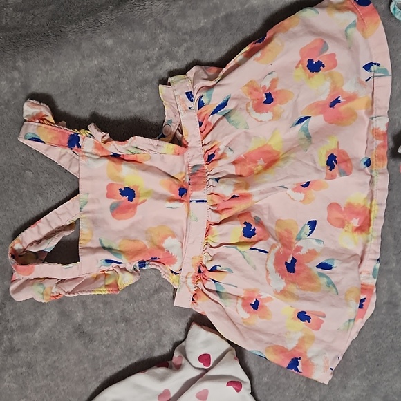 Bundle of 4 Adorable Romper / Dresses 6 month - Picture 3 of 6